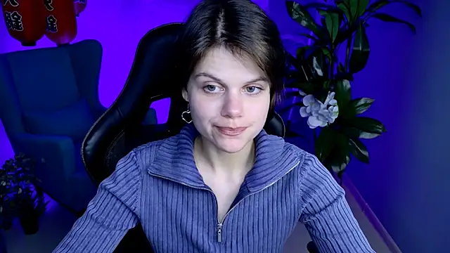 EllieMurler online show from September 17, 9:40 am