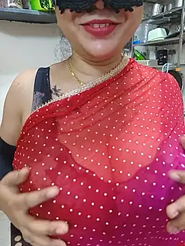 Queen Nightt online show from June 18, 3:41 am