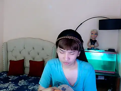 ShantalFoxxy  online show from March 22, 12:38 am