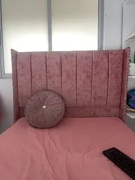 salomecute21 online show from March 29, 11:42 am