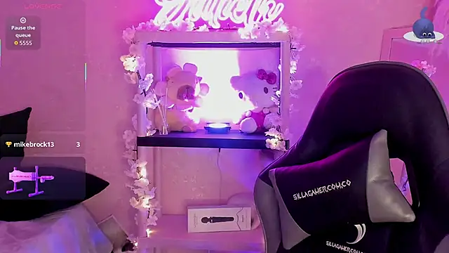 JuliethMoss online show from March 8, 2:04 am