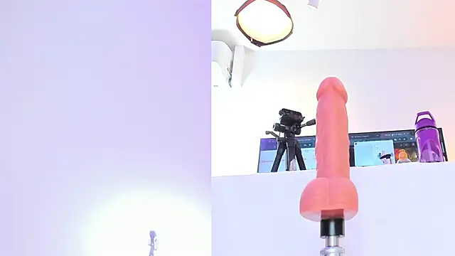 maily zanss online show from October 21, 7:40 pm