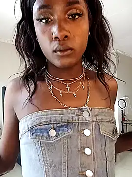 Lsnickykhanyile online show from November 30, 10:41 am