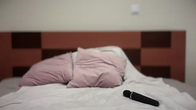 Reddgiirl online show from November 8, 10:53 am