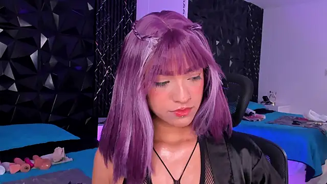 katierouge  online show from November 20, 6:03 am