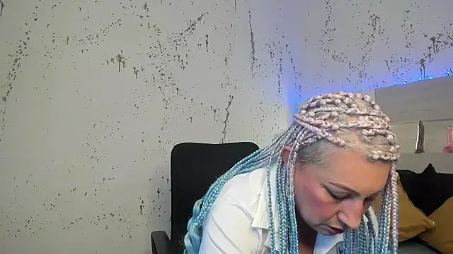 JaddeWalker online show from September 22, 11:30 am