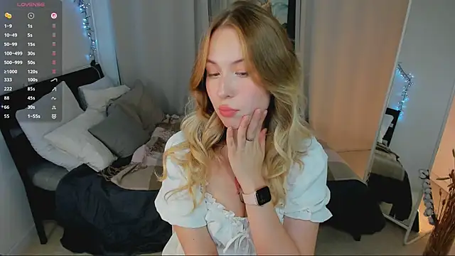 LanaRoselle online show from October 10, 9:41 pm