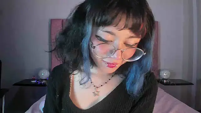 TerumiKitty online show from February 1, 8:40 pm