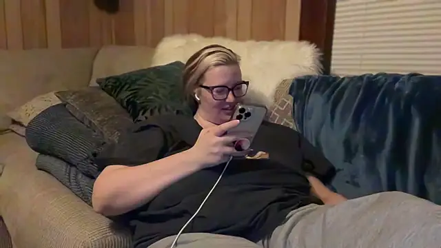 PefectNipz online show from November 8, 6:29 am