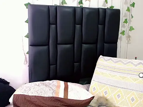 sara arias00 online show from October 4, 3:38 pm