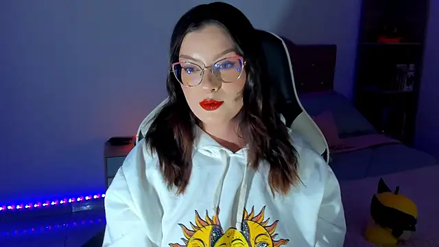 OphelianaRose33 online show from April 24, 10:56 pm