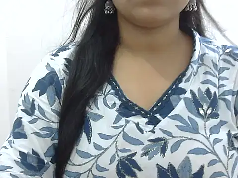 LIYO  online show from April 24, 5:43 am