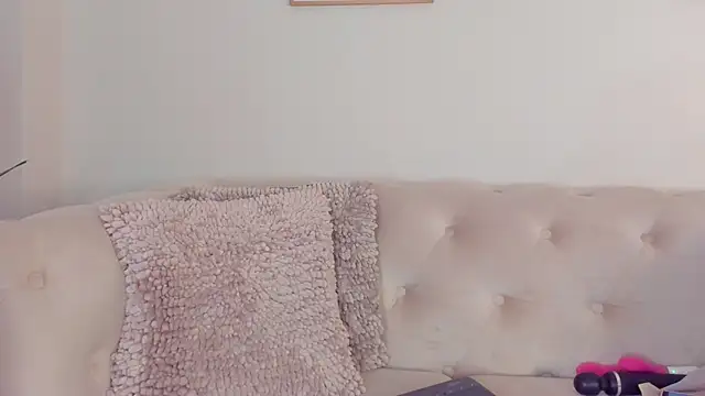Emilly Beaumont online show from May 31, 6:09 pm