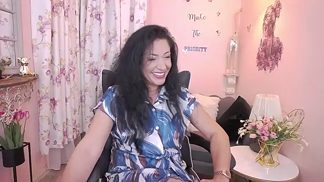 MyLovOne online show from June 27, 11:11 am