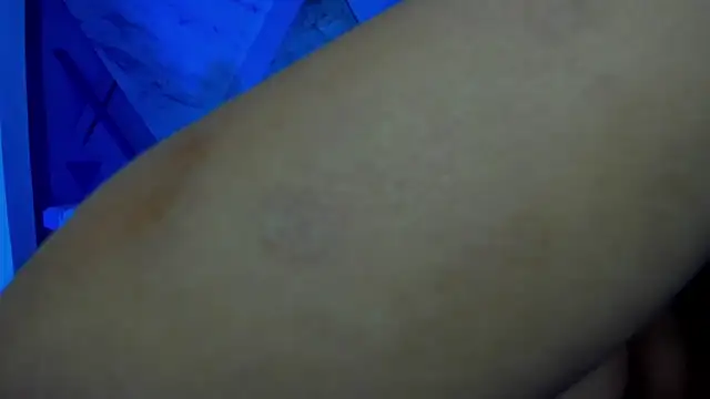 keytinthomson  online show from September 30, 7:41 pm