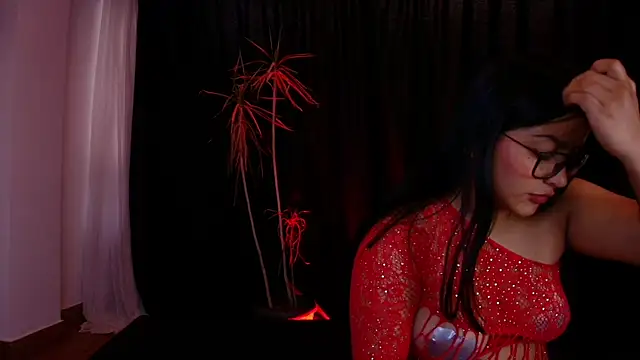 Lilith and Khloe online show from October 9, 11:36 am