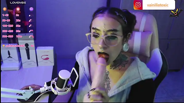 vainilla doll online show from October 2, 1:10 am