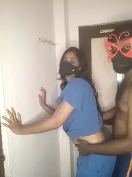 00USER online show from November 27, 8:01 pm