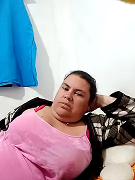 yaneth  online show from October 18, 10:55 pm