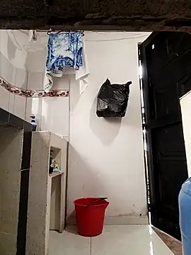 yaneth  online show from September 30, 1:50 pm