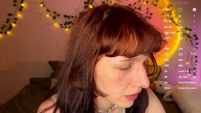 LeelooYolo online show from June 5, 10:16 pm