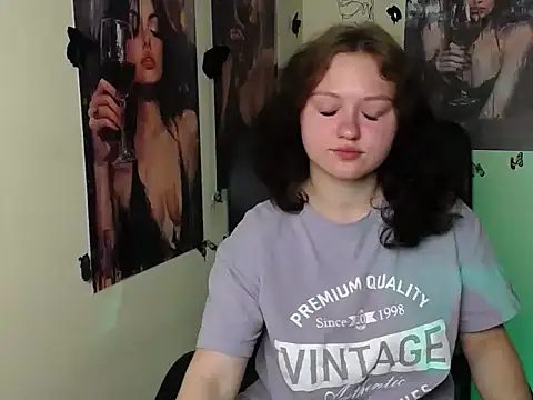 LadyAlice  online show from June 10, 6:01 am