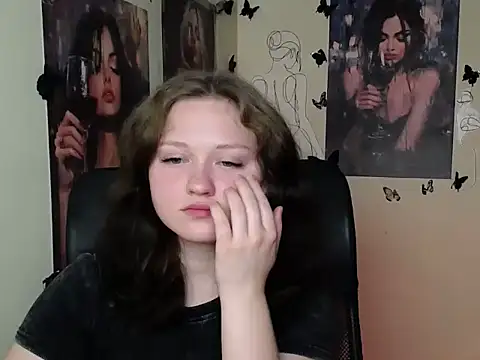 LadyAlice  online show from July 23, 1:58 am