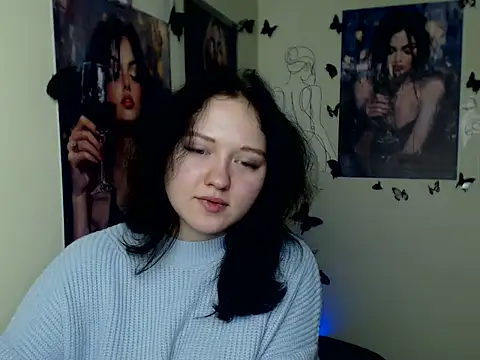 LadyAlice  online show from December 3, 7:00 am