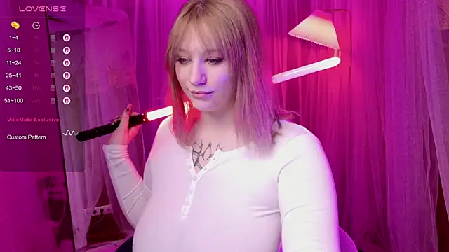 Morvelyn online show from November 4, 4:01 pm