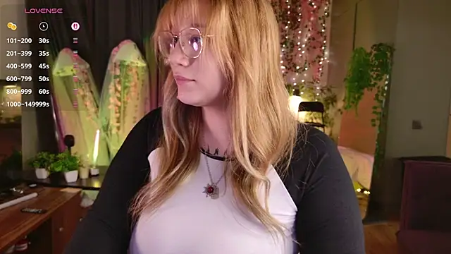 Morvelyn online show from March 26, 8:21 pm