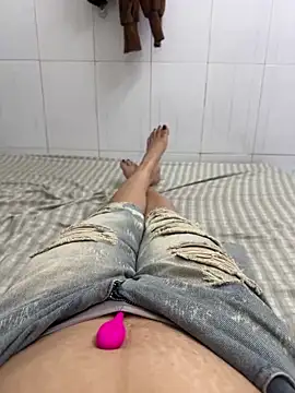 sharon-Hanna online show from March 27, 2:24 am