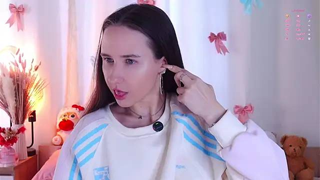 MaudAle online show from April 13, 1:07 am