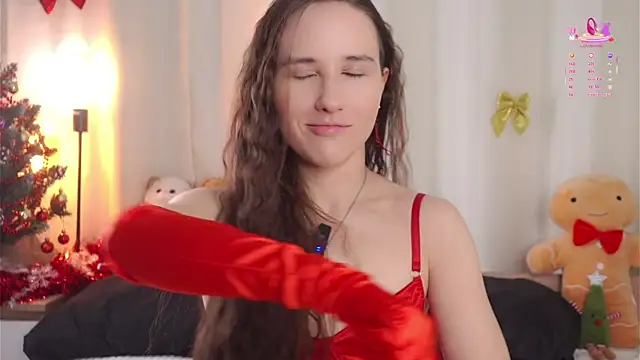 MaudAle online show from December 17, 1:22 am