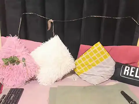 AmazingDarkDoll online show from February 16, 11:15 pm