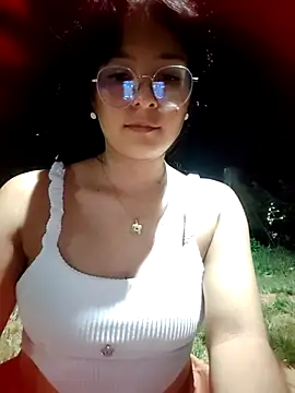 Lily-o online show from November 27, 1:19 am