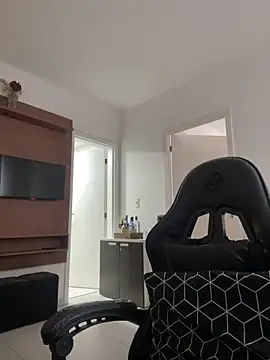 yumi-hot online show from March 1, 6:29 pm