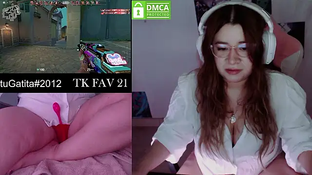 Pink girl0n online show from February 1, 11:47 pm