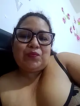 ladytropical1 online show from March 15, 1:18 am