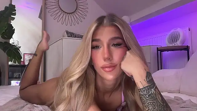 KENNIEXROSE online show from March 5, 11:11 pm