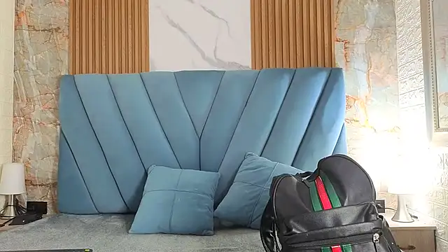 angel  red  online show from January 14, 3:11 am