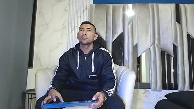 Morganandmegan online show from September 29, 11:15 am