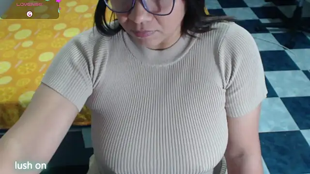 hiilarybrown online show from January 18, 1:02 am