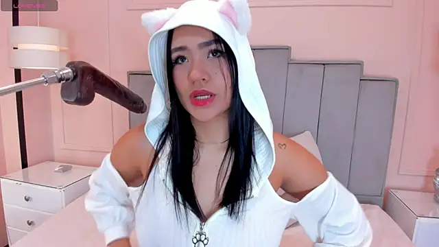 noa moon online show from November 25, 3:09 am