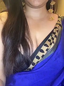 annanya01 online show from April 18, 3:31 am