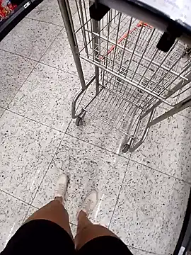 cicinha3657 online show from March 10, 5:28 pm