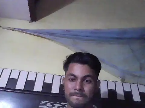 ursdreamperson online show from October 19, 1:57 pm