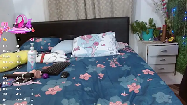 angelly  kate online show from October 4, 3:34 am