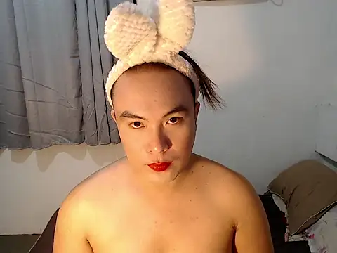 asianayumi online show from March 8, 9:35 am