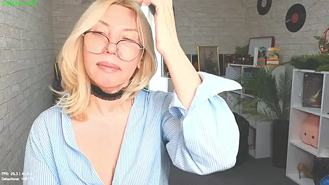 Wendy Waves online show from July 24, 12:47 pm