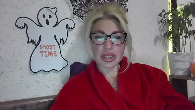 fox red lady7 online show from October 31, 8:46 pm